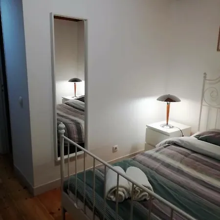 Alfama 28 شقة